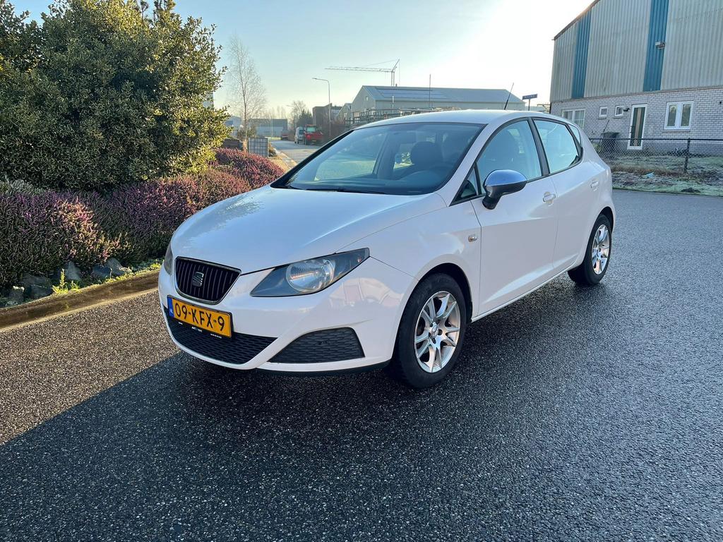 Seat Ibiza 1.2 44KW 5DRS 2009 Wit, Auto's, Voorwielaandrijving, Stof, 40 €/maand, 1198 cc