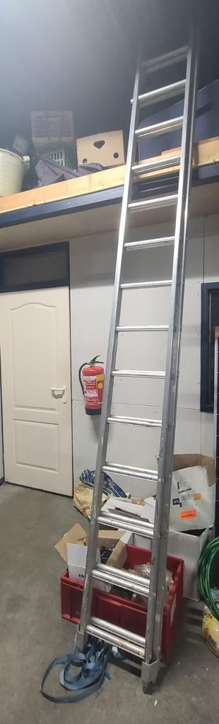 Stevige 2x14 treden ladder, 350cm per deel, Doe-het-zelf en Verbouw, Ladders en Trappen, Gebruikt, Ladder, 4 meter of meer, Opvouwbaar of Inschuifbaar
