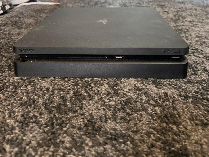 Playstation 4 Slim 500GB + Acer Monitor, Spelcomputers en Games, Spelcomputers | Sony PlayStation 4, Gebruikt, Slim, 500 GB, Met 1 controller