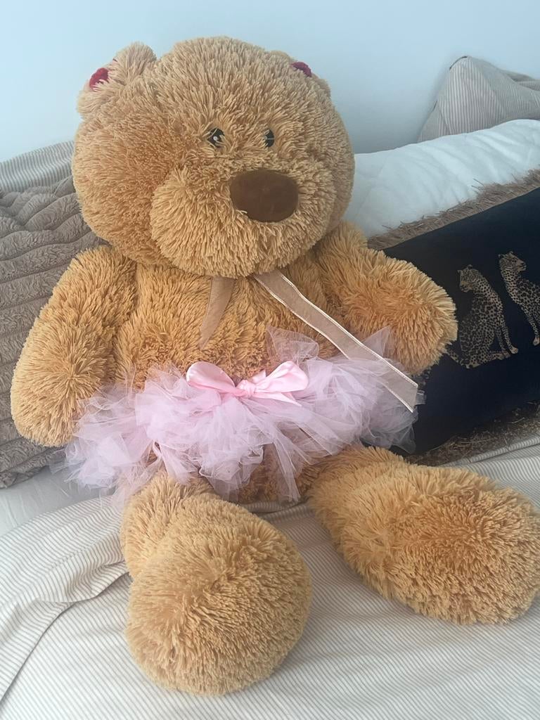 Grote bruine teddybeer met roze tutu, Gebruikt, Beer, Ophalen of Verzenden, Middelgroot (20 tot 80 cm)