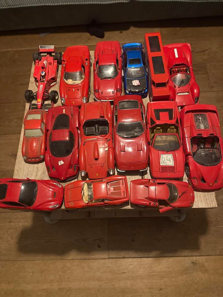 Collectie van 20 rode modelauto's, Ophalen of Verzenden, Gebruikt, Groter dan 1:32, Auto