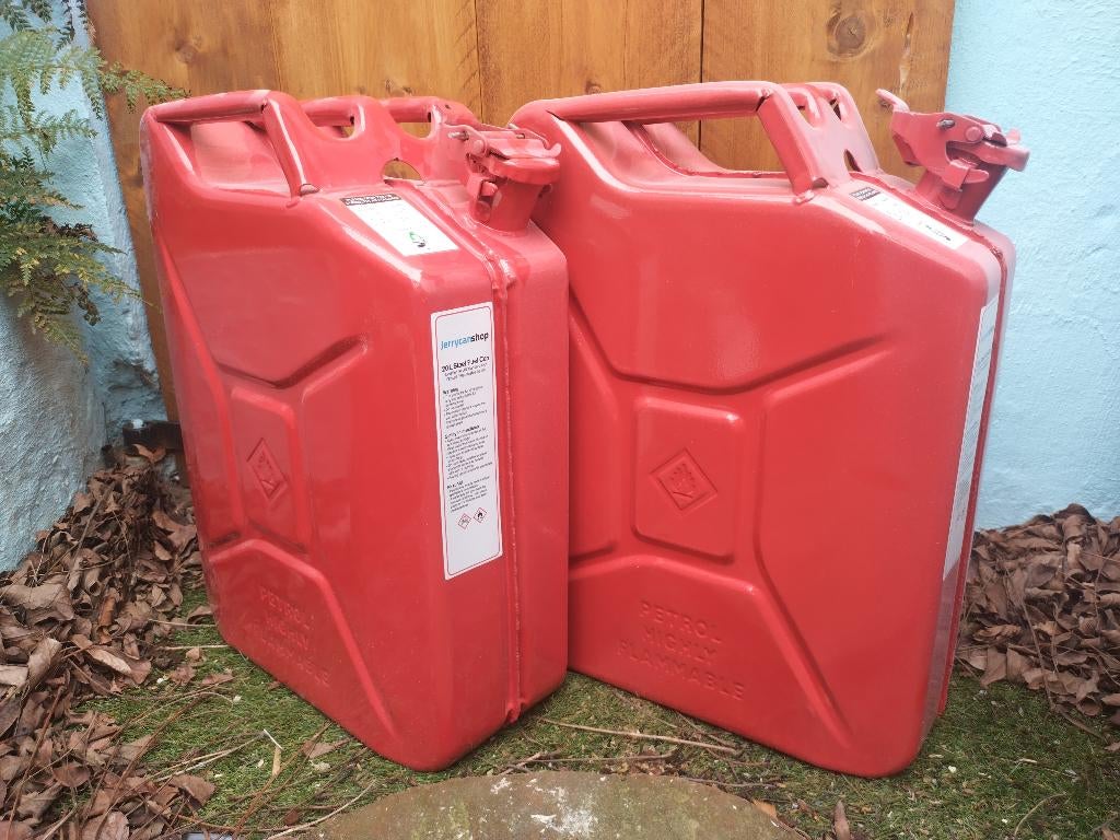 2x Nieuwe brandstof jerrycan metaal 20 liter, Ophalen