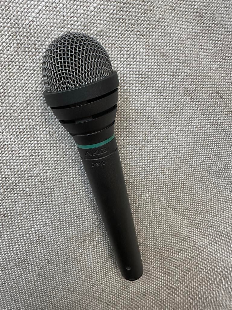 AKG D310 Dynamische Microfoon - Zang en Instrumenten, Muziek en Instrumenten, Microfoons, Gebruikt, Zangmicrofoon, Ophalen of Verzenden