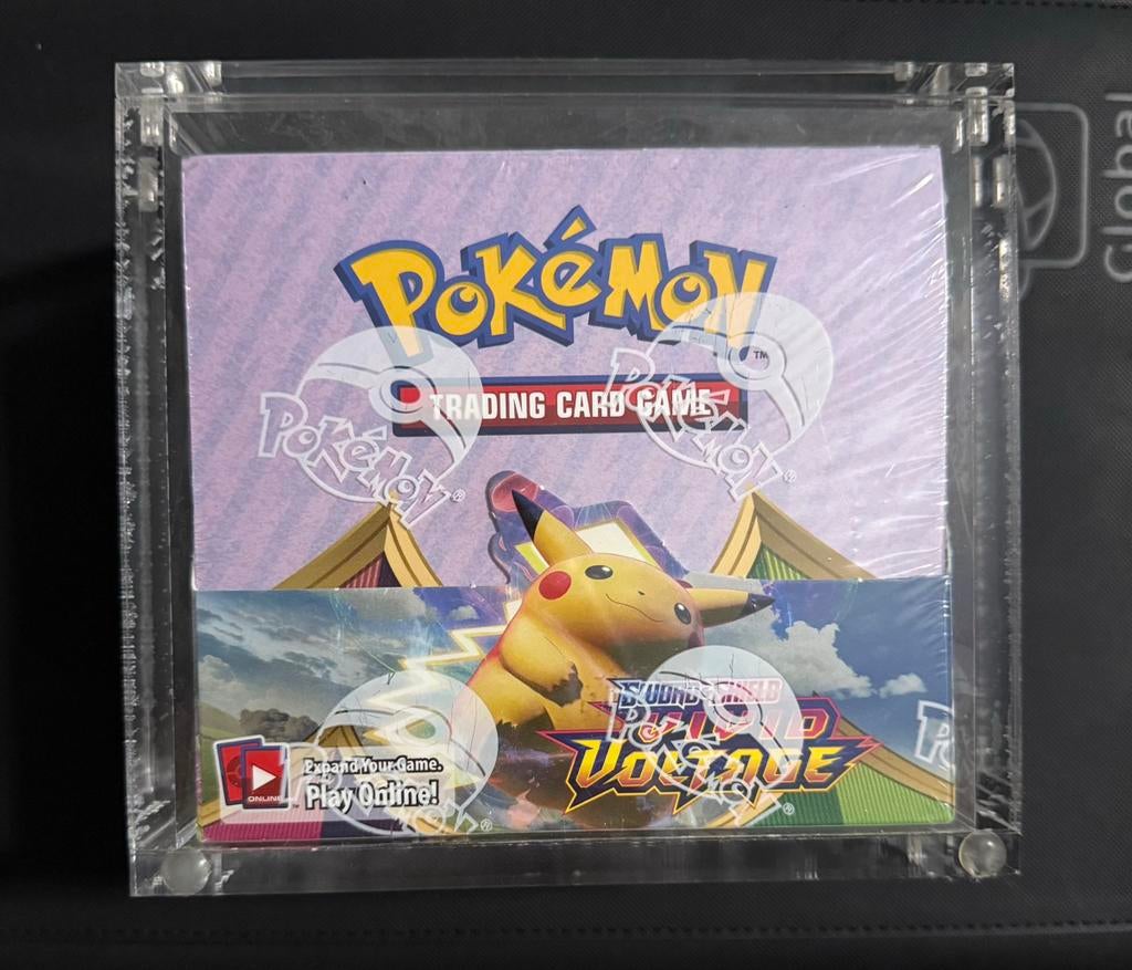 Vivid Voltage Booster Box, Ophalen of Verzenden, Zo goed als nieuw, Boosterbox