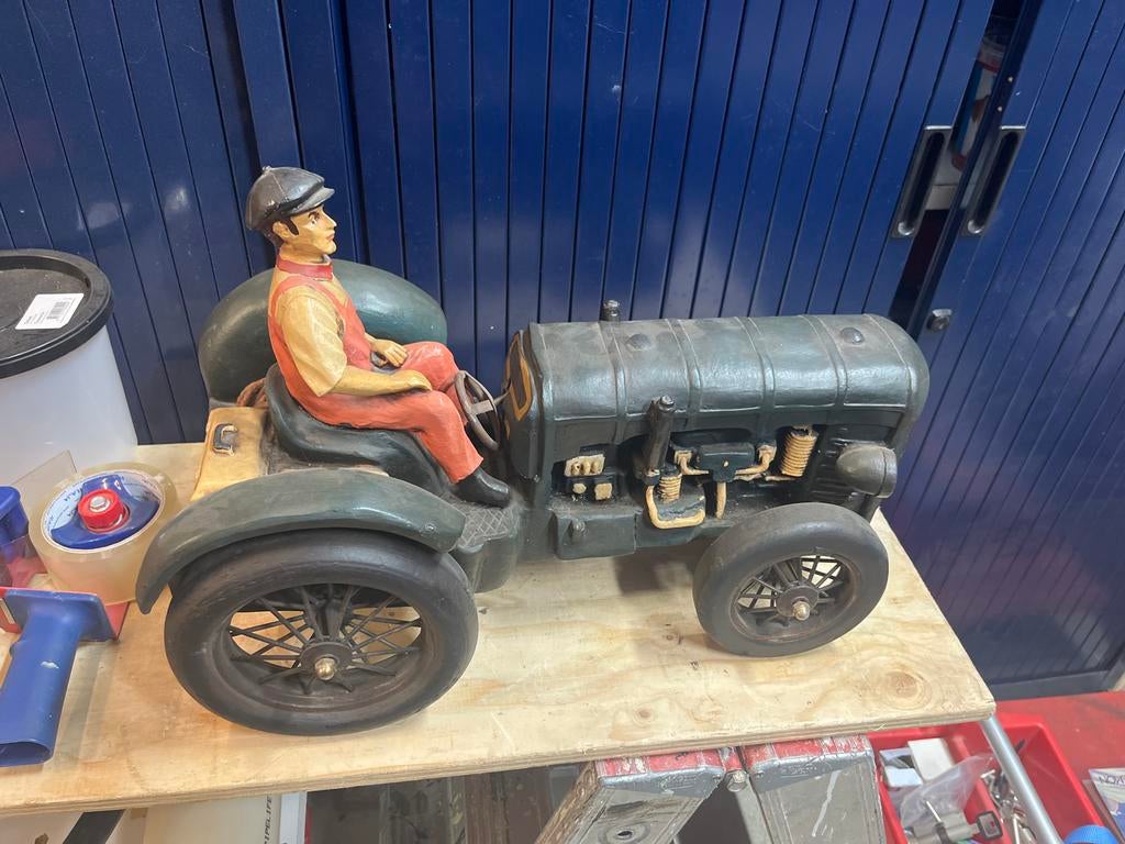 Vintage tractor met bestuurder - Decoratie, Ophalen of Verzenden