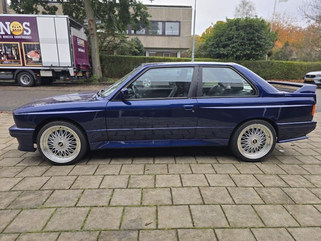BMW E30 M3 Replica Project voor de liefhebber, Auto's, BMW, 1596 cc, Achterwielaandrijving, Zwart, 4 cilinders