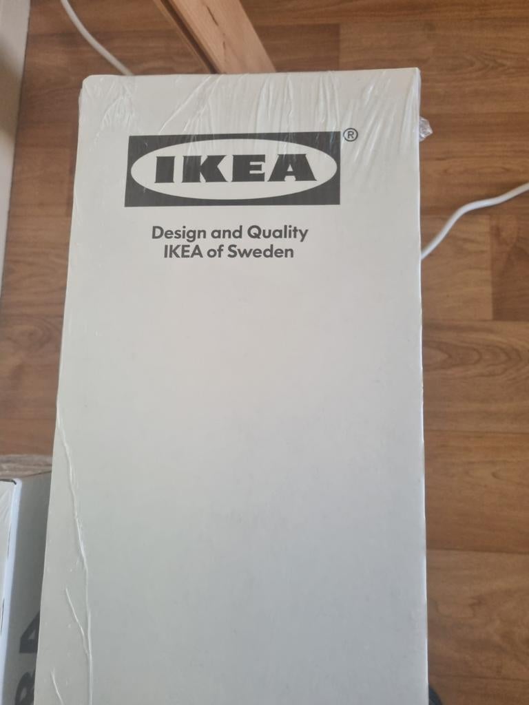 Nieuw IKEA Tundra Laminaat met ondervloer en plinten, Doe-het-zelf en Verbouw, Vloerdelen en Plavuizen, Nieuw, Laminaat, Hout