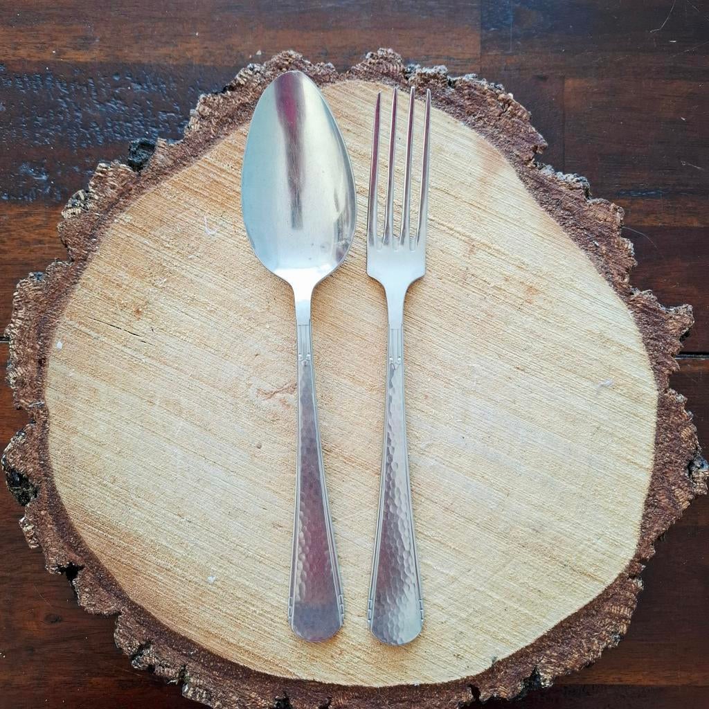 Gero Zilmeta, verzilverde lepel en vork met hamerslag, Antiek en Kunst, Antiek | Bestek, Ophalen of Verzenden