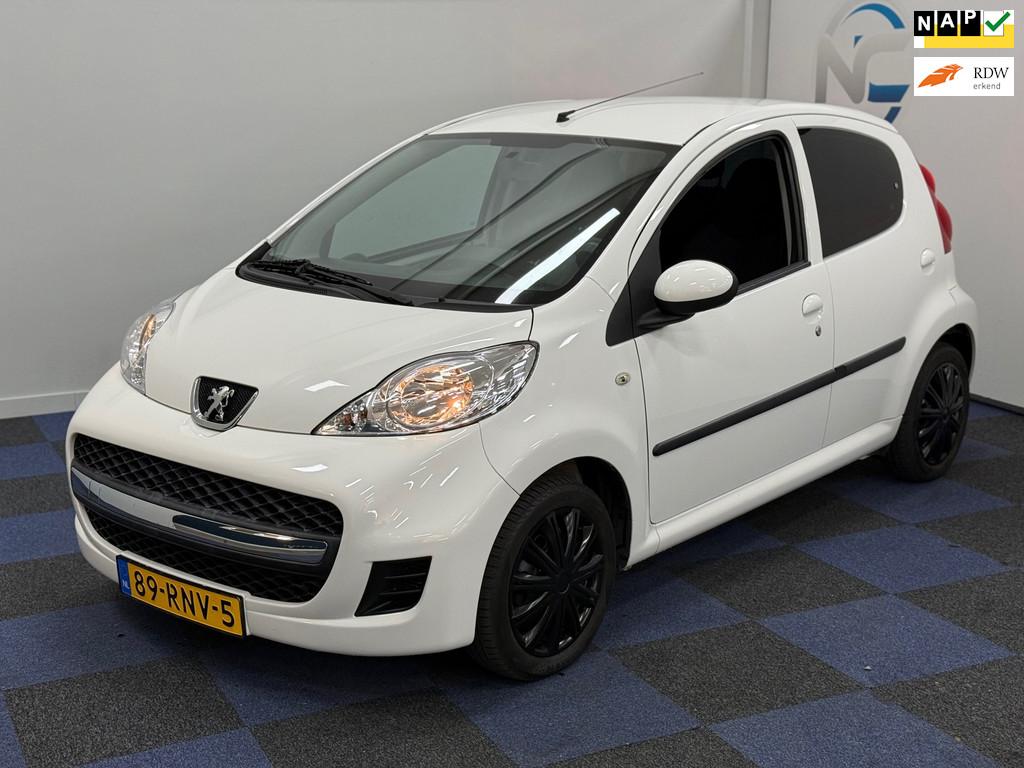 Peugeot 107 1.0-12V XS / AIRCO / MULTIEMEDIA NAVI / SUPER NE, Voorwielaandrijving, Euro 5, Gebruikt, 4 stoelen