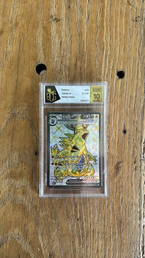 Tyranitar v #211 obsidian flames BCG 10, Hobby en Vrije tijd, Verzamelkaartspellen | Pokémon, Ophalen of Verzenden, Nieuw, Losse kaart