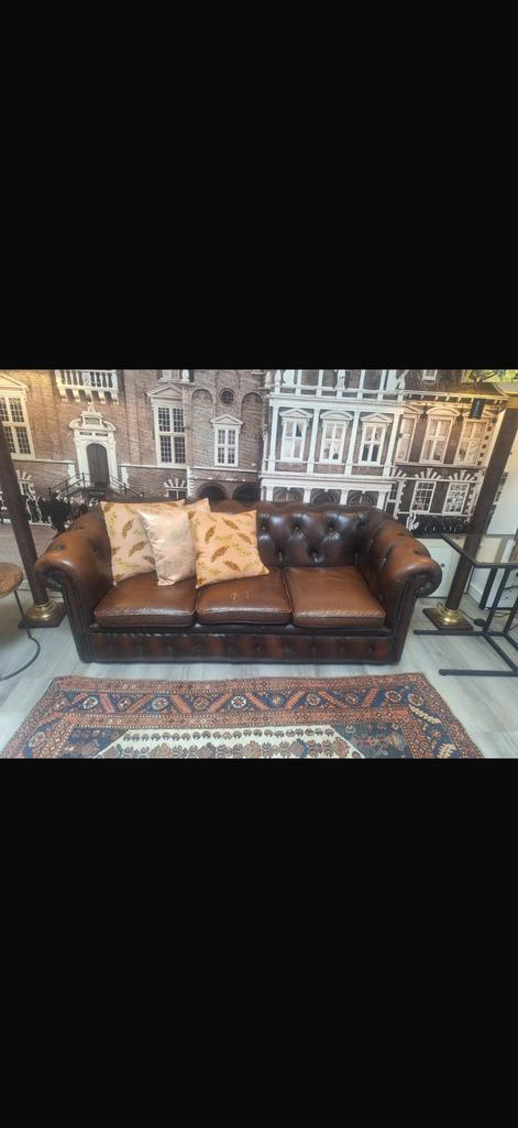 Chesterfield, Huis en Inrichting, Banken | Bankstellen, Ophalen, Tweepersoons, 75 tot 100 cm, Zo goed als nieuw