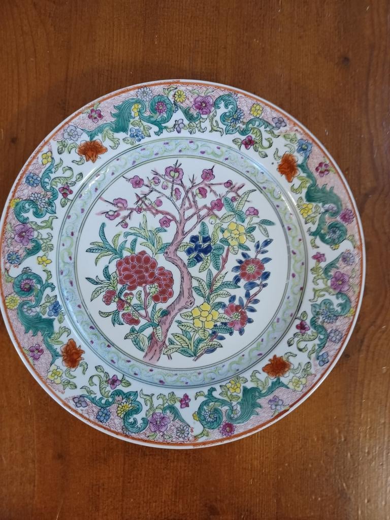 Prachtig Chinees bord. Famille Rose. 25 cm, Antiek en Kunst, Antiek | Wandborden en Tegels, Ophalen of Verzenden