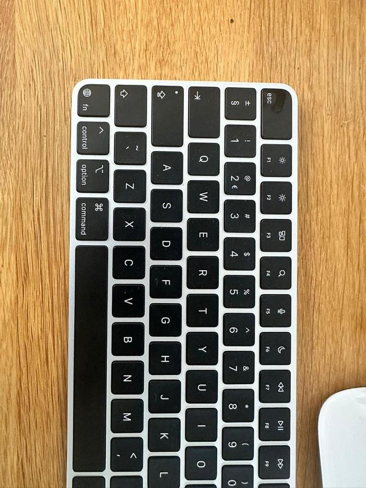 Apple Magic Keyboard  - Zo goed als nieuw, Computers en Software, Toetsenborden, Zo goed als nieuw, Qwerty, Draadloos, Toetsenbord en muis-set