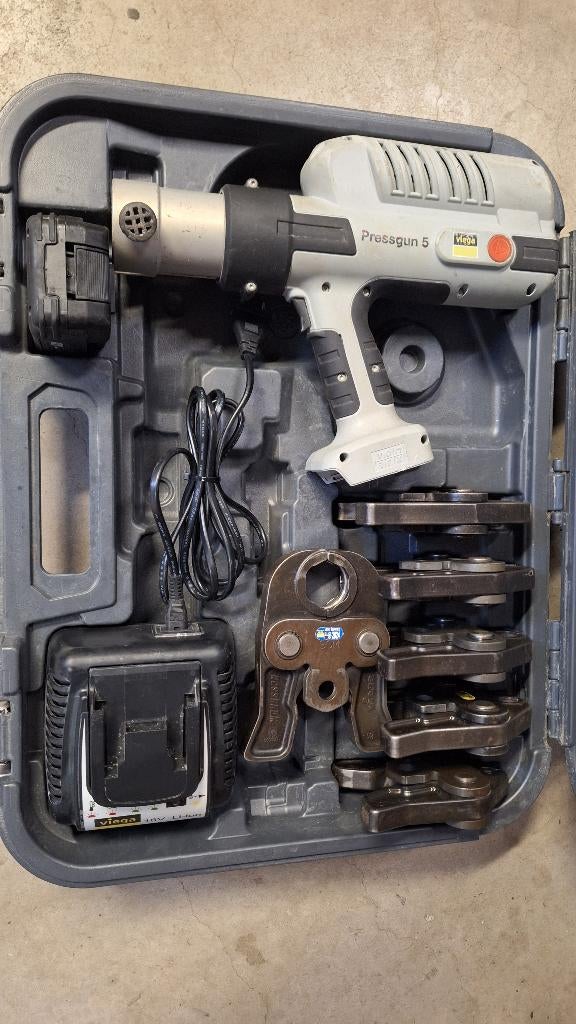 Viega Pressgun 5 Accu perstang persapparaat Met 6 bekken!!!, ., Ophalen of Verzenden, Zo goed als nieuw, .