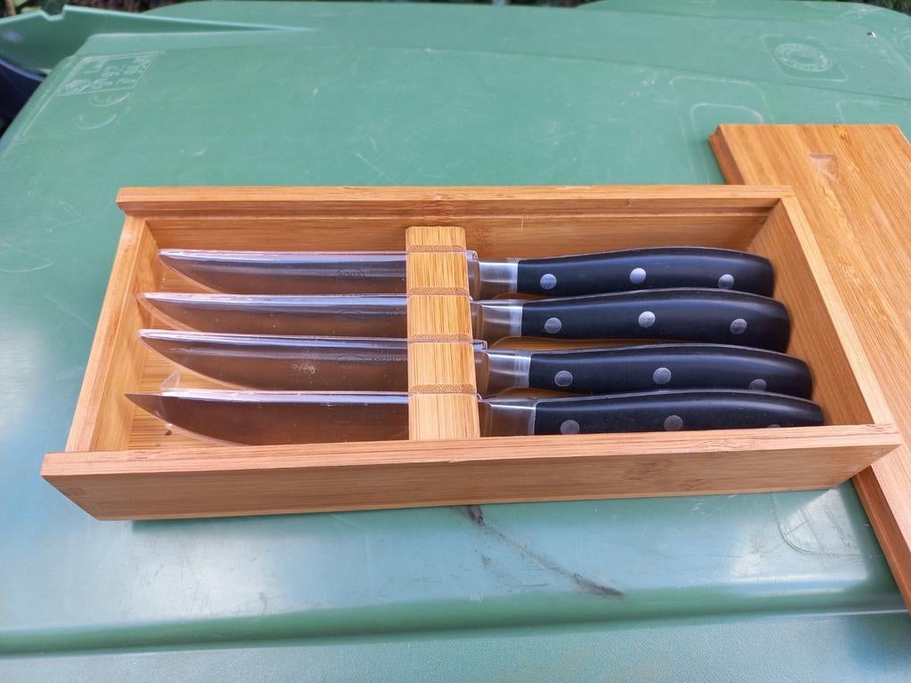 Rösle messenset 4 stuks - nieuw in originele kist, Ophalen of Verzenden, Nieuw, Rvs of Chroom, Bestekset