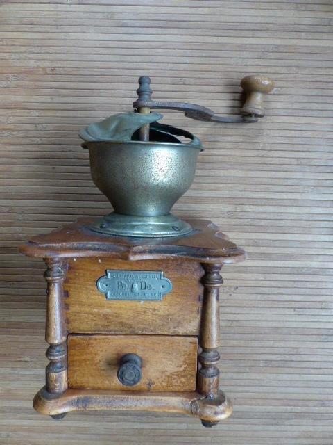 Duitse koffiemolen, Antiek en Kunst, Curiosa en Brocante, Ophalen of Verzenden