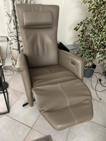 Luxe Relaxfauteuil - Zo goed als nieuw! beschikbaar voor biedingen