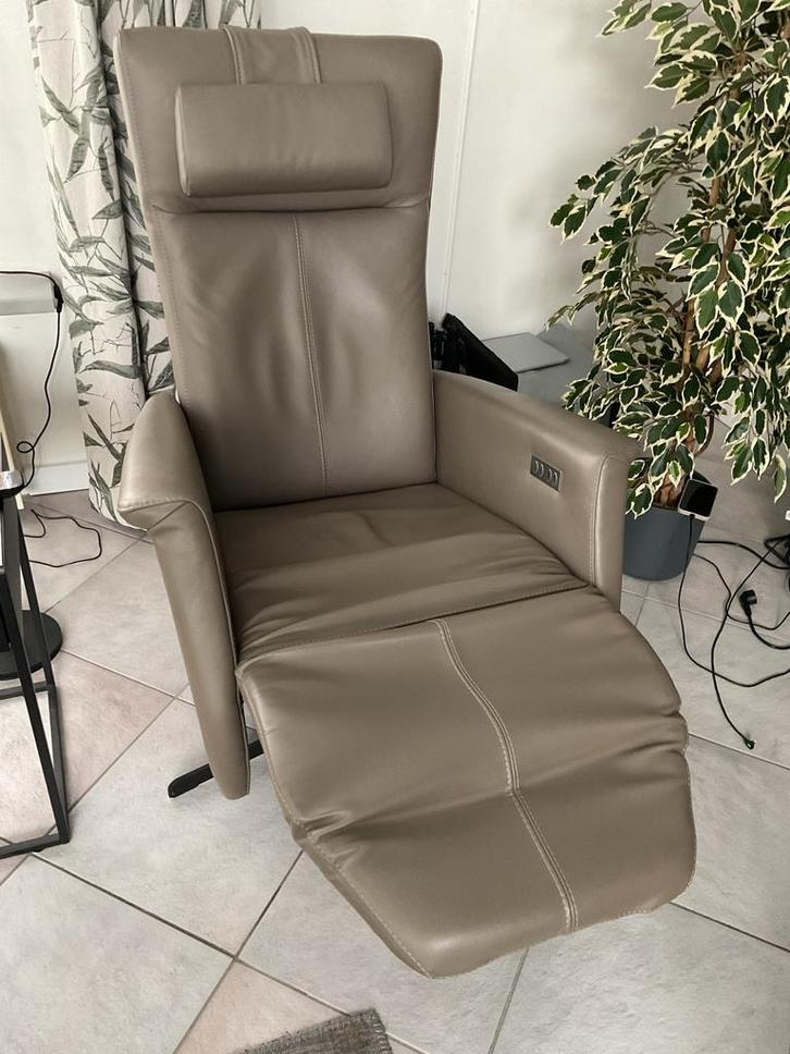 Luxe Relaxfauteuil - Zo goed als nieuw!, Huis en Inrichting, Fauteuils, Zo goed als nieuw, Leer, 50 tot 75 cm, Minder dan 75 cm