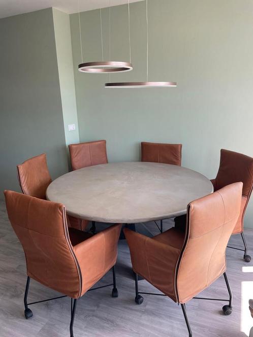 Beton cire ronde tafel 150cm, Huis en Inrichting, Tafels | Eettafels, Zo goed als nieuw, 100 tot 150 cm, 100 tot 150 cm, Vijf personen of meer