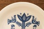 Royal Sphinx porseleinen klederdrachten bord Staphorst 44027, Gebruikt, Ophalen of Verzenden, Bord(en), Wedgwood