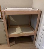 Ikea changing table with plastic mat, Minder dan 75 cm, 105 cm of meer, Zo goed als nieuw, Commode