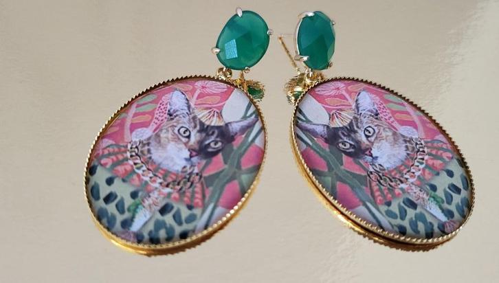 Oorbellen - kat Robin Hood, Sieraden, Tassen en Uiterlijk, Oorbellen, Nieuw, Knopjes of Stekers, Overige materialen, Goud, Verzenden