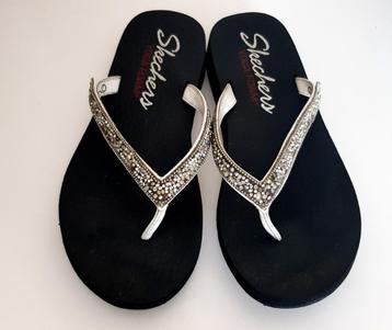 Skechers slippers maat 38.5 beschikbaar voor biedingen