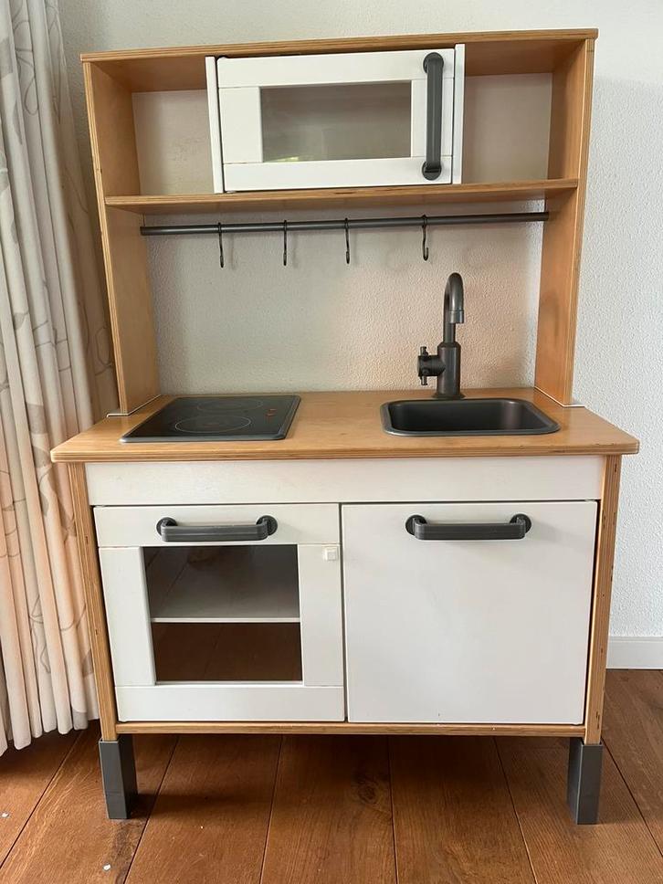 Ikea keukentje DUKTIG met 200 (!) etenswaren, Kinderen en Baby's, Speelgoed | Speelkeukens, Gebruikt, Speelkeuken, Hout, Ophalen