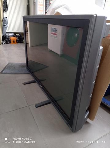 Sony (vintage) flatscreenmonitor + 2 liften beschikbaar voor biedingen