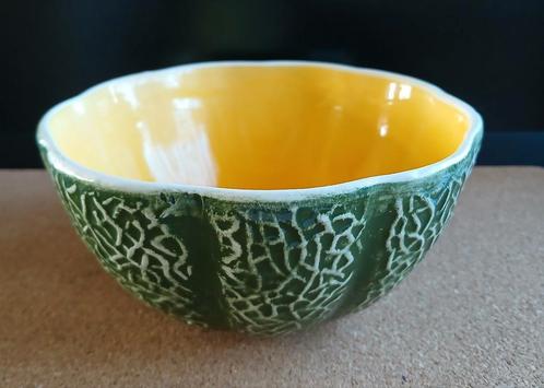 Schaal in vorm cantaloupe meloen, Huis en Inrichting, Keuken | Servies, Nieuw, Kom(men), Overige stijlen, Porselein, Ophalen of Verzenden