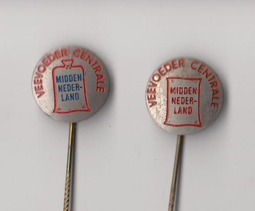 Veevoeder Centrale Midden Nederland speldjes, Verzamelen, Speldjes, Pins en Buttons, Gebruikt, Speldje of Pin, Overige onderwerpen