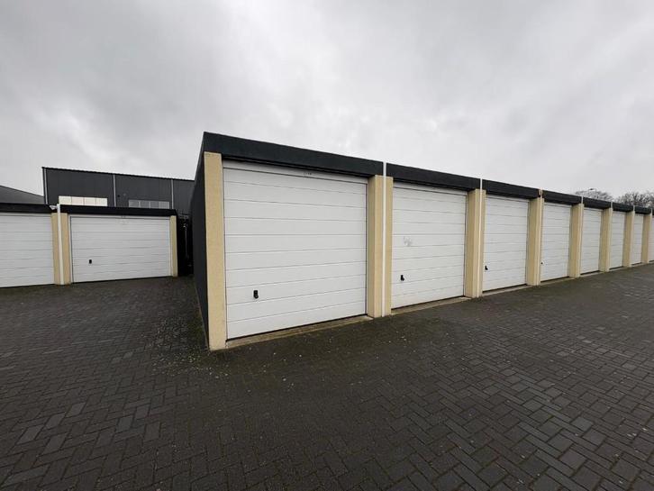 Luxe (hoek) garagebox begane grond garagepark Soest 2-116, Auto diversen, Autostallingen en Garages