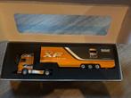 XF105 1:50 - met 3 assen oplegger en vaandel, Ophalen of Verzenden, Nieuw, Bus of Vrachtwagen, Tekno