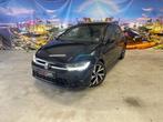 Volkswagen Polo 1.0 TSI R-Line Pano Q Light Navi Led Cam ///, Auto's, Stof, Zwart, 95 pk, USB