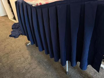 Assortiment blauwe tafelrokken verschillende afmetingen beschikbaar voor biedingen