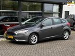 Ford Focus 1.0 Trend Edition Navi Airco PDC NAP APK !, Auto's, Ford, Te koop, Zilver of Grijs, Benzine, 101 pk