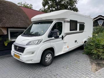Ruime mooie camper in staat van nieuw. beschikbaar voor biedingen