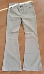Lois Raval flared jeans creme/beige in maat 40 zie metingen, Kleding | Dames, Spijkerbroeken en Jeans, W30 - W32 (confectie 38/40)