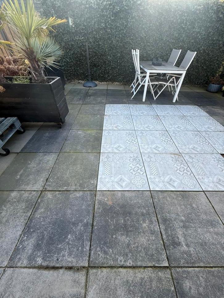 83 tuintegels 60x60 cm, Tuin en Terras, Tegels en Klinkers, Gebruikt, Terrastegels, Beton, Ophalen