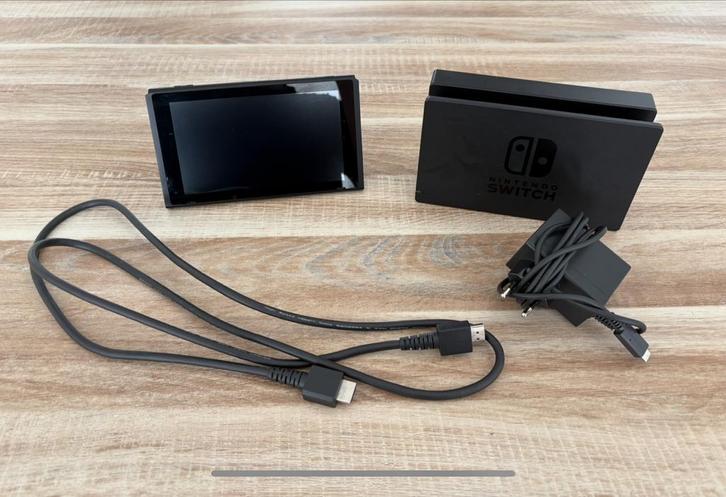 Nintendo switch (Model 1) (HAC-001) NIET MODDED!!!, Spelcomputers en Games, Games | Nintendo Switch, Gebruikt, Overige genres