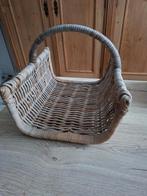 Rieten haardhout/kranten mand, Huis en Inrichting, Woonaccessoires | Schalen en Manden, Ophalen, Zo goed als nieuw, Rechthoekig