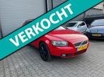 Volvo V50 2.5 T5 AWD Momentum XENON/TREKHAAK/STOELVERWARMING, Gebruikt, 700 kg, Leder en Stof, 2521 cc