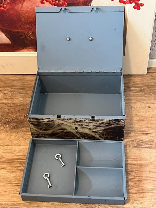 Vintage Metalen Kluisje met Sleutels - Kantoor/Zakelijk Gebr, Antiek en Kunst, Antiek | Kantoor en Zakelijk, Ophalen of Verzenden