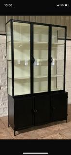 VITRINEKAST metaal  zwart metaal glas 142 cm breed actie, Met deur(en), BUFFETKAST zwart metaal glas 142 cm opvallend mooi actie