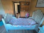 Vintage bed leuk voor kindjes, Antiek en Kunst, Antiek | Meubels | Bedden, Ophalen