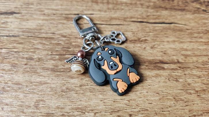 Hanger Teckel Dachshund PVC klein met beschermengeltje, Hobby en Vrije tijd, Overige Hobby en Vrije tijd, Nieuw, Verzenden