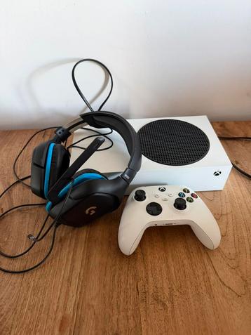 Xbox Series S 512GB + Logitech G432 headset + controller beschikbaar voor biedingen