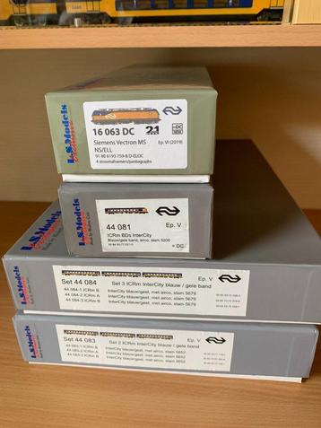 LSModels  complete stam rijtuigen met LSModels lok  ervoor beschikbaar voor biedingen