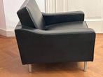 moderne zwarte fauteuil in strak leerlook, Huis en Inrichting, Ophalen, Gebruikt, 75 tot 100 cm, 75 tot 100 cm