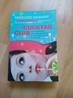 Boek. Madeleine wickham. Sophie kinsella. De cocktailclub., Ophalen of Verzenden, Gelezen